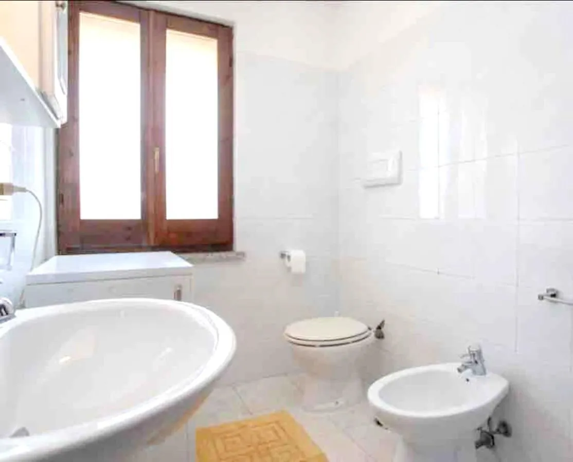 Suaredda City View Apartment: Beach Proximity & Furnished Balcony San Teodoro  Apartment San Teodoro (Sardinia)
