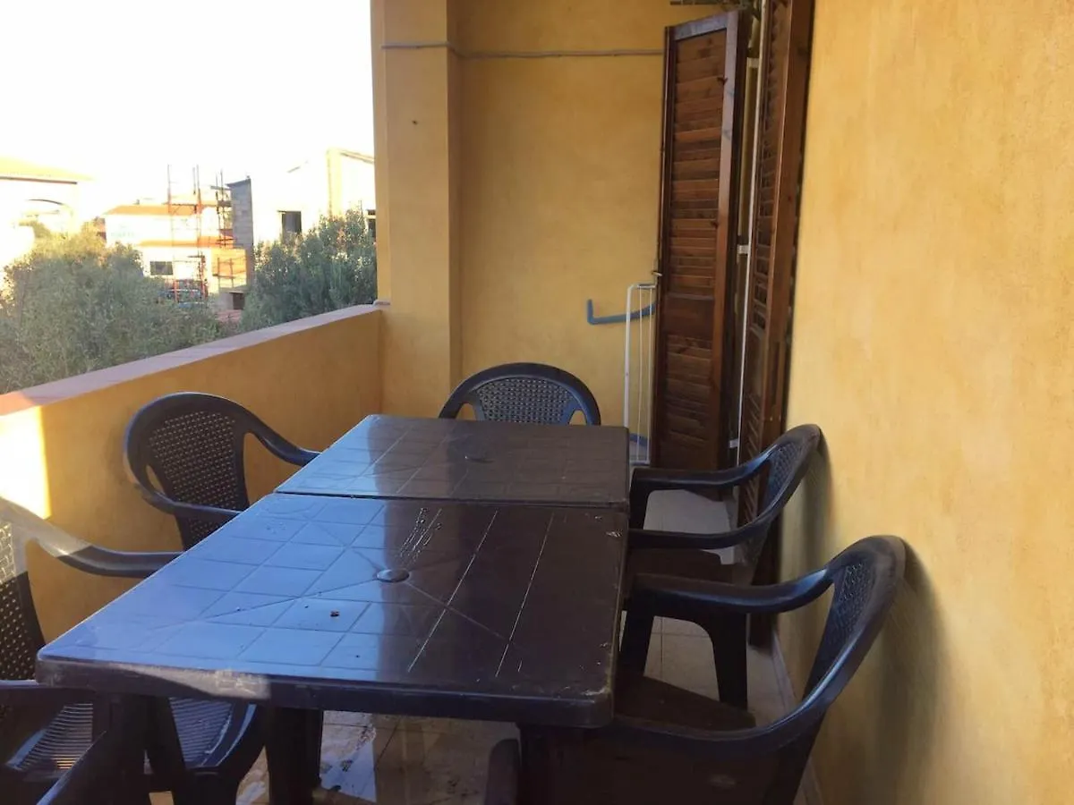 Apartment Suaredda City View Apartment: Beach Proximity & Furnished Balcony San Teodoro